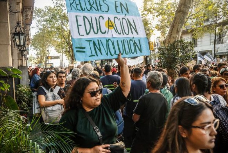 Docentes de la Unicen adhieren al paro de este mi�rcoles
